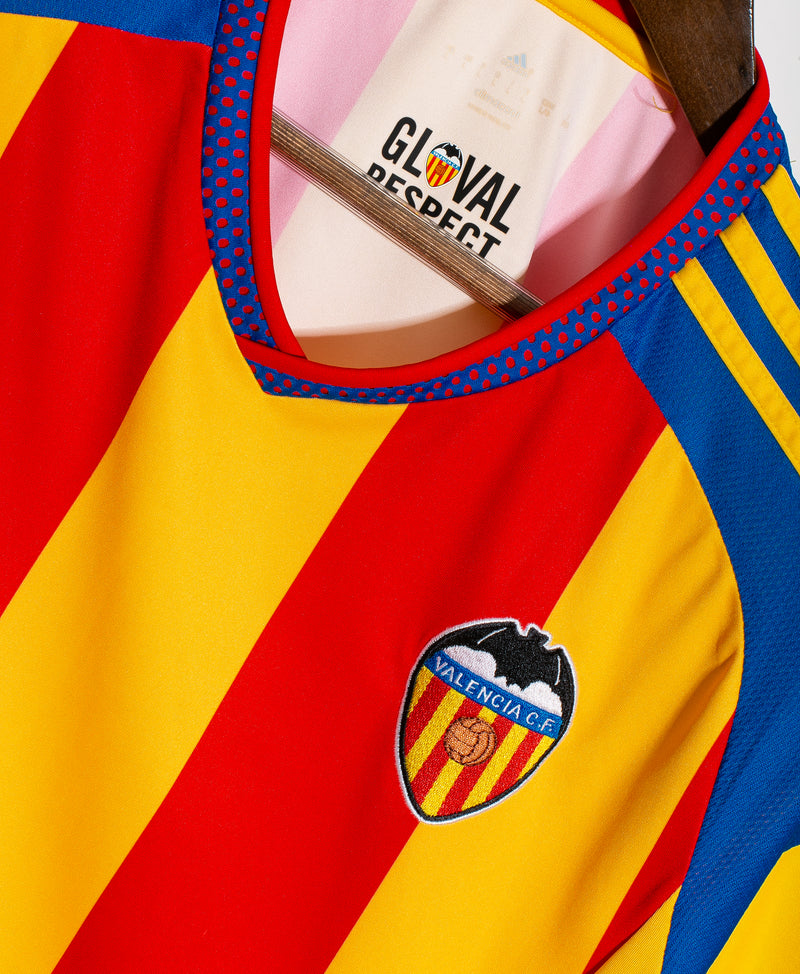 Valencia 2015-16 Away Kit (L)