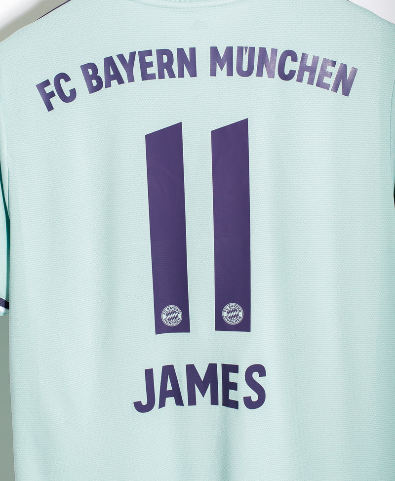 Bayern Munich 2018-19 James Away Kit (L)