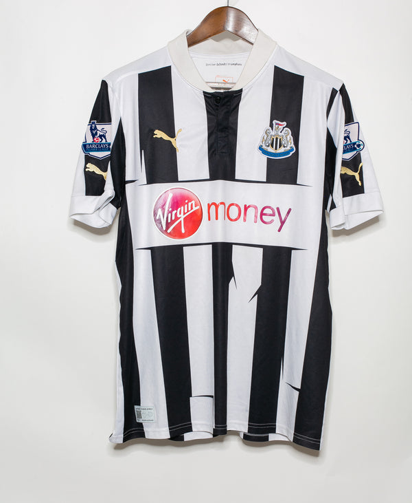 Newcastle 2012-13 Jonas Signed Home Kit (L)