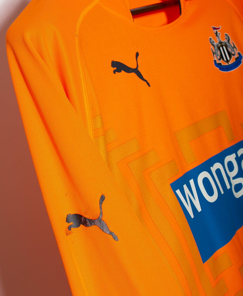 Newcastle 2014-15 Goalkeeper Kit NWT (L)