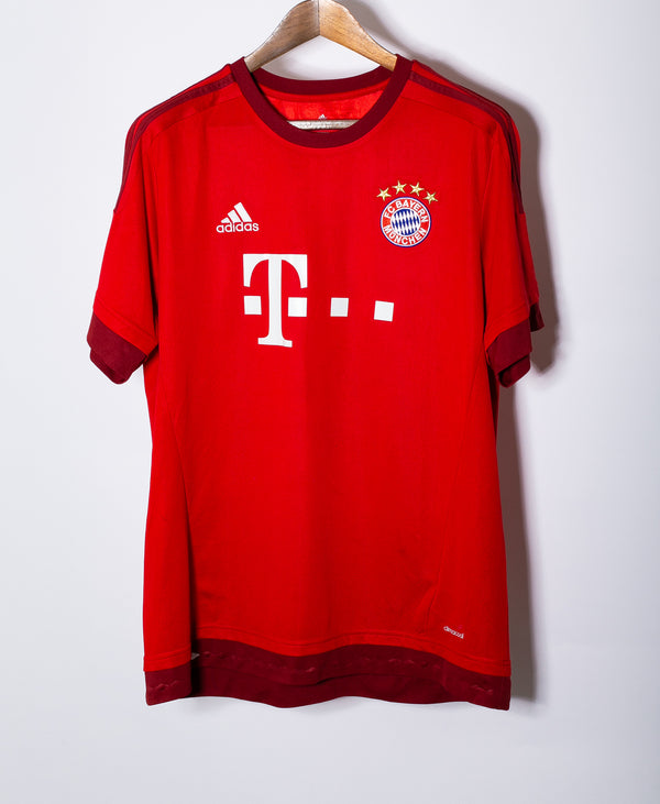 Bayern Munich 2015-16 Muller Home Kit (XL)