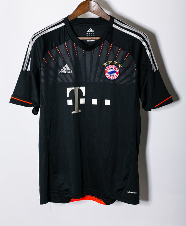 Bayern Munich 2012-13 Robben Third Kit (L)
