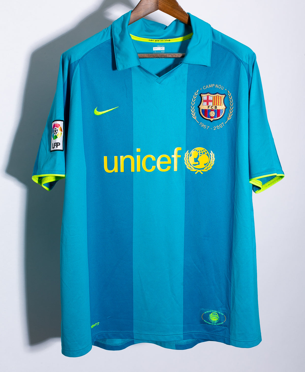Barcelona 2007-08 Ronaldinho Away Kit (XL)