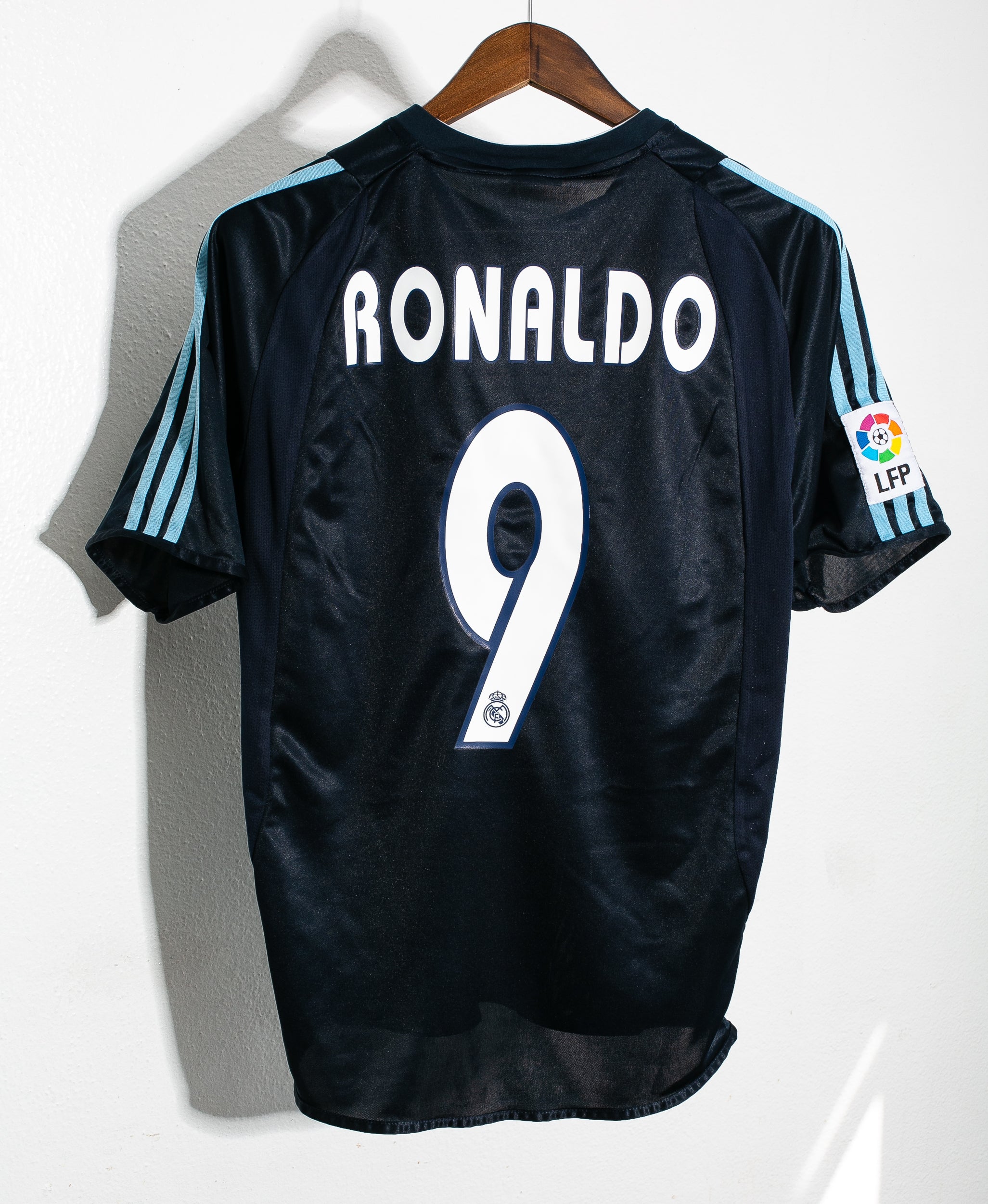 Real madrid clearance 2003 kit