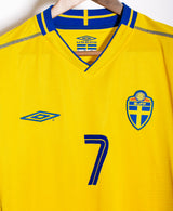 Sweden 2004 Larsson Home Kit (L)