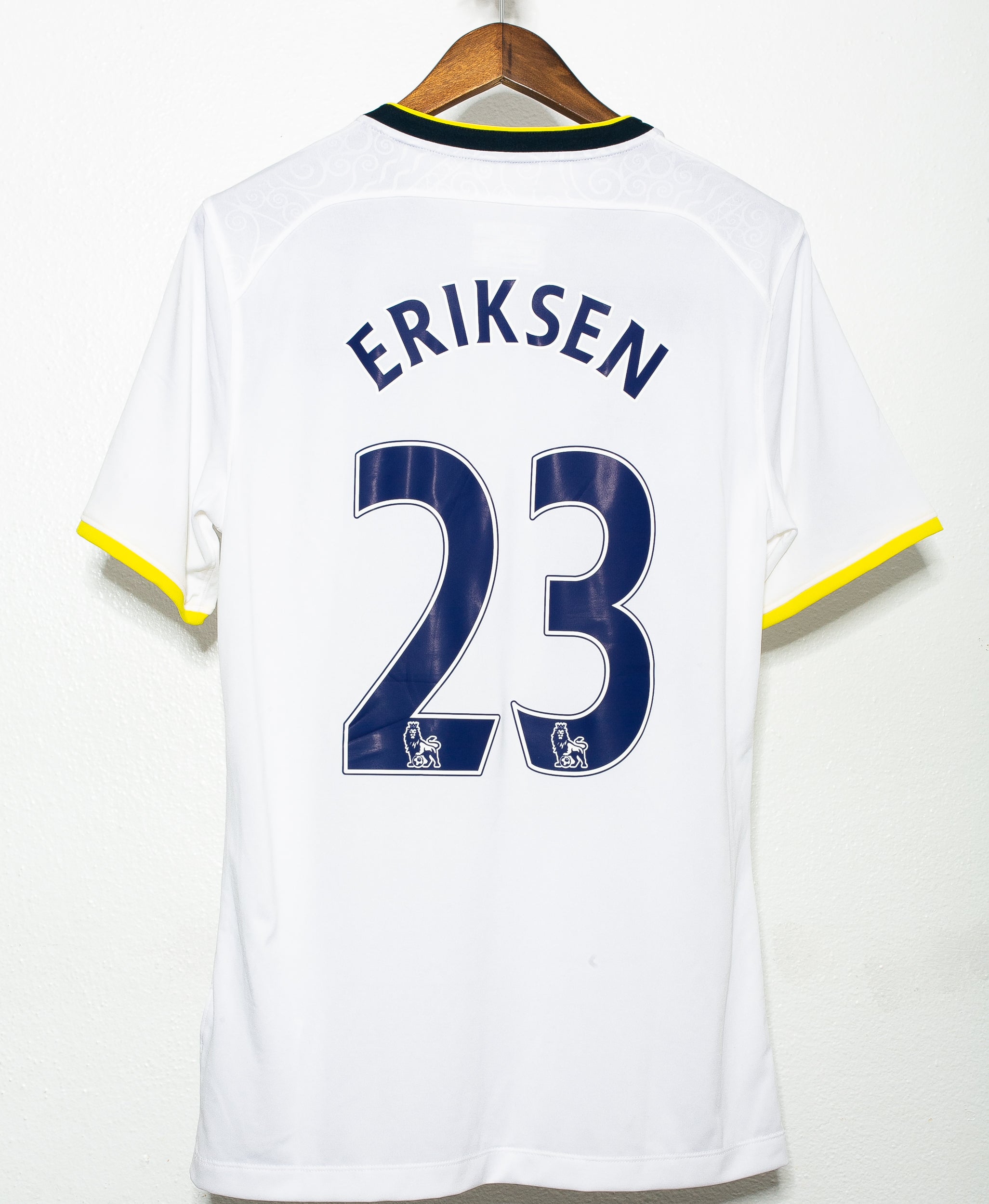 Tottenham home jersey 2013/14 - Eriksen 23