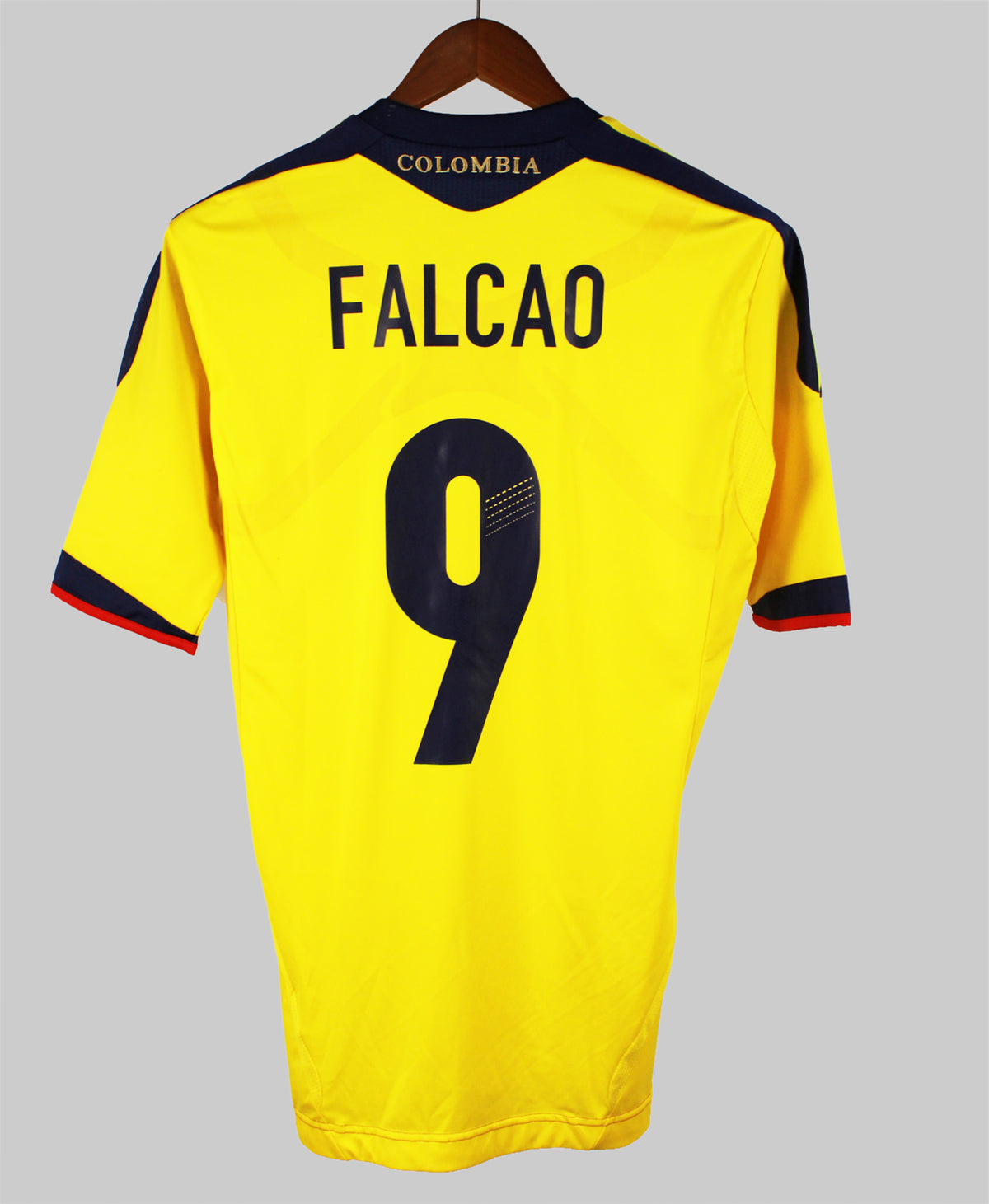 Colombia 2011-12 Falcao Home Kit (L)