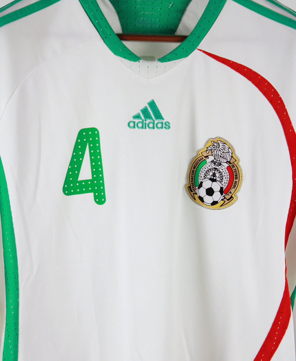 Mexico 2008-09 R. Marquez Away Kit (L)