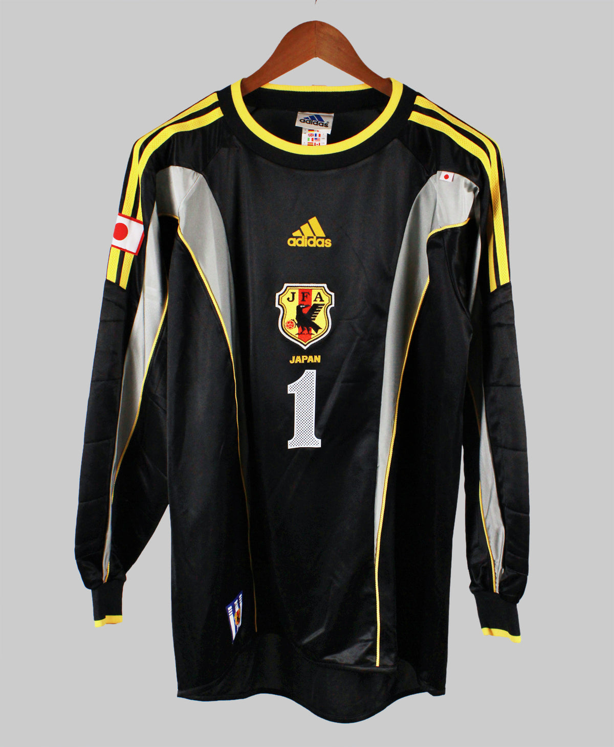 Japan 1999-00 Kawaguchi Goalkeeper Home Kit (XL)