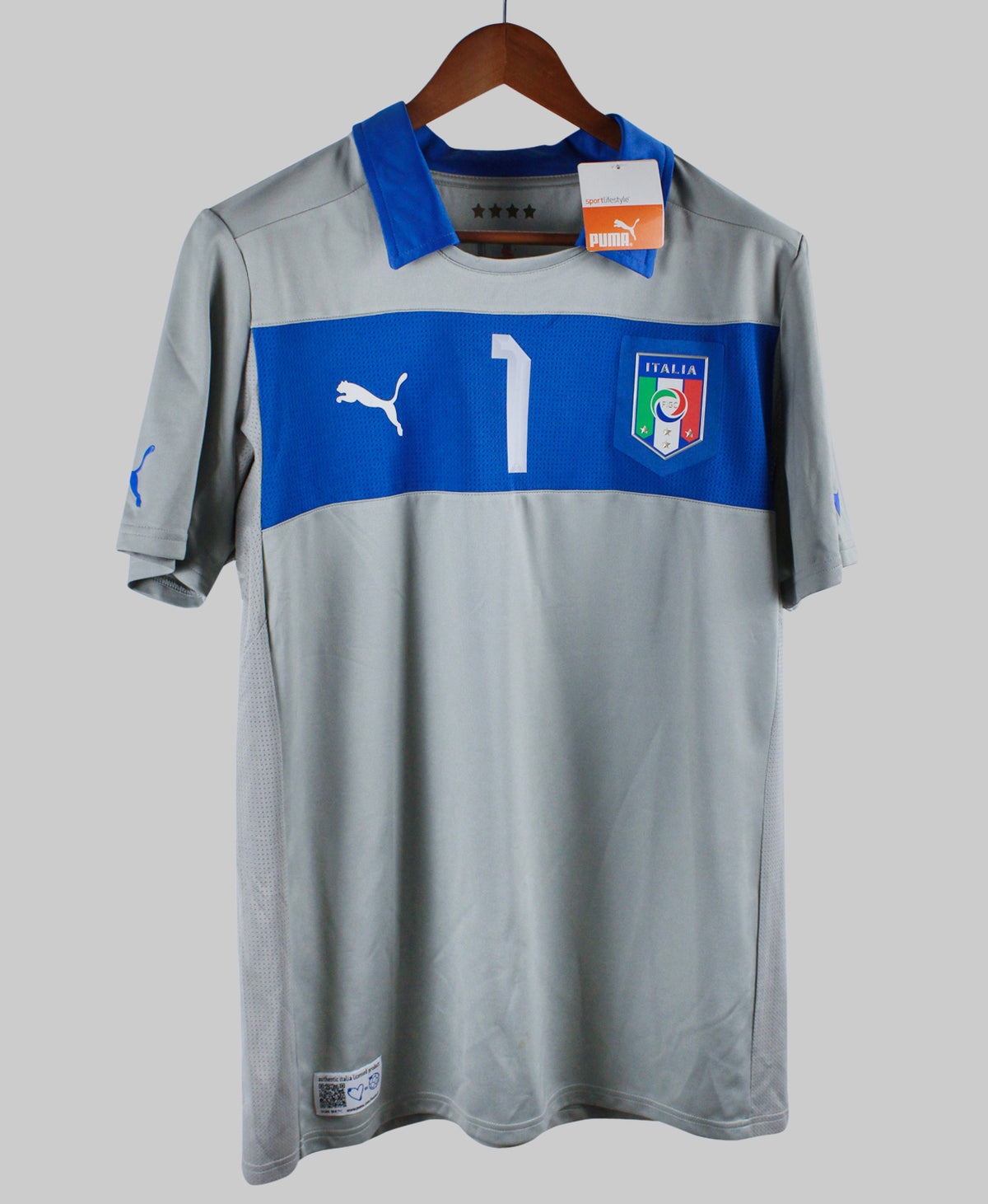 Italy 2012-13 Buffon Goalkeeper Away Kit w/Tags (XL)