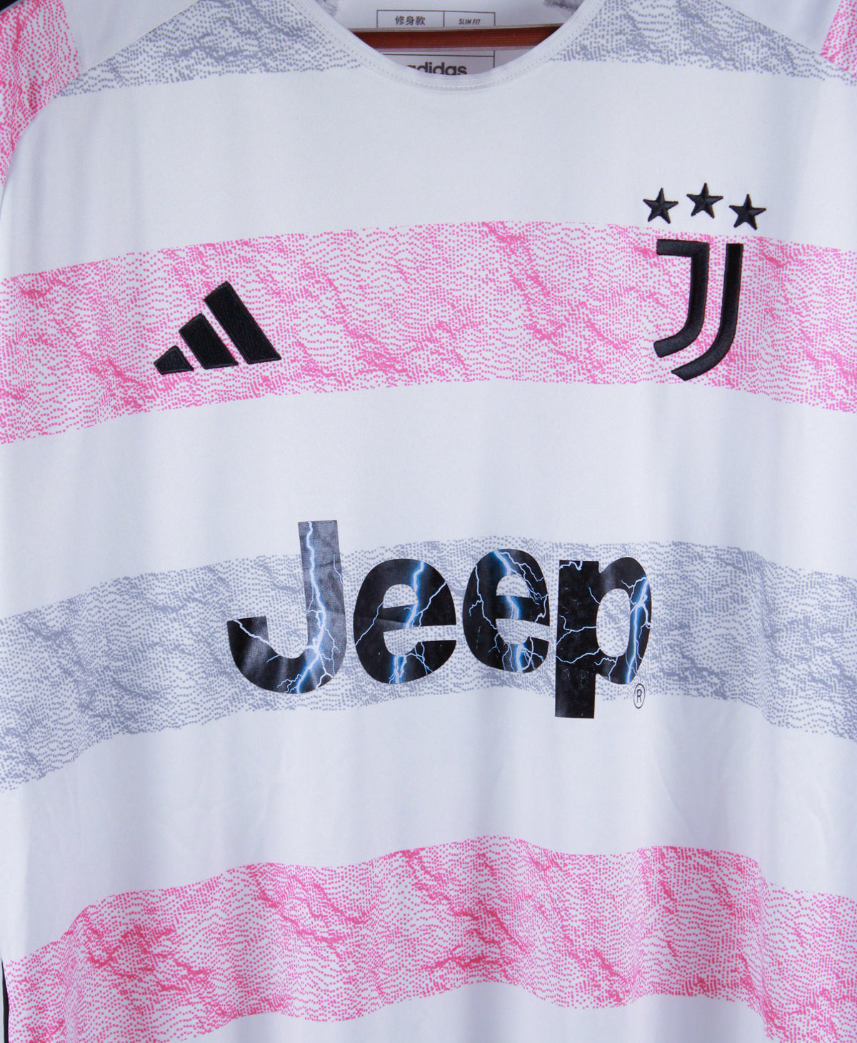 Juventus 2023-24 Vlahovic Away Kit (XL)