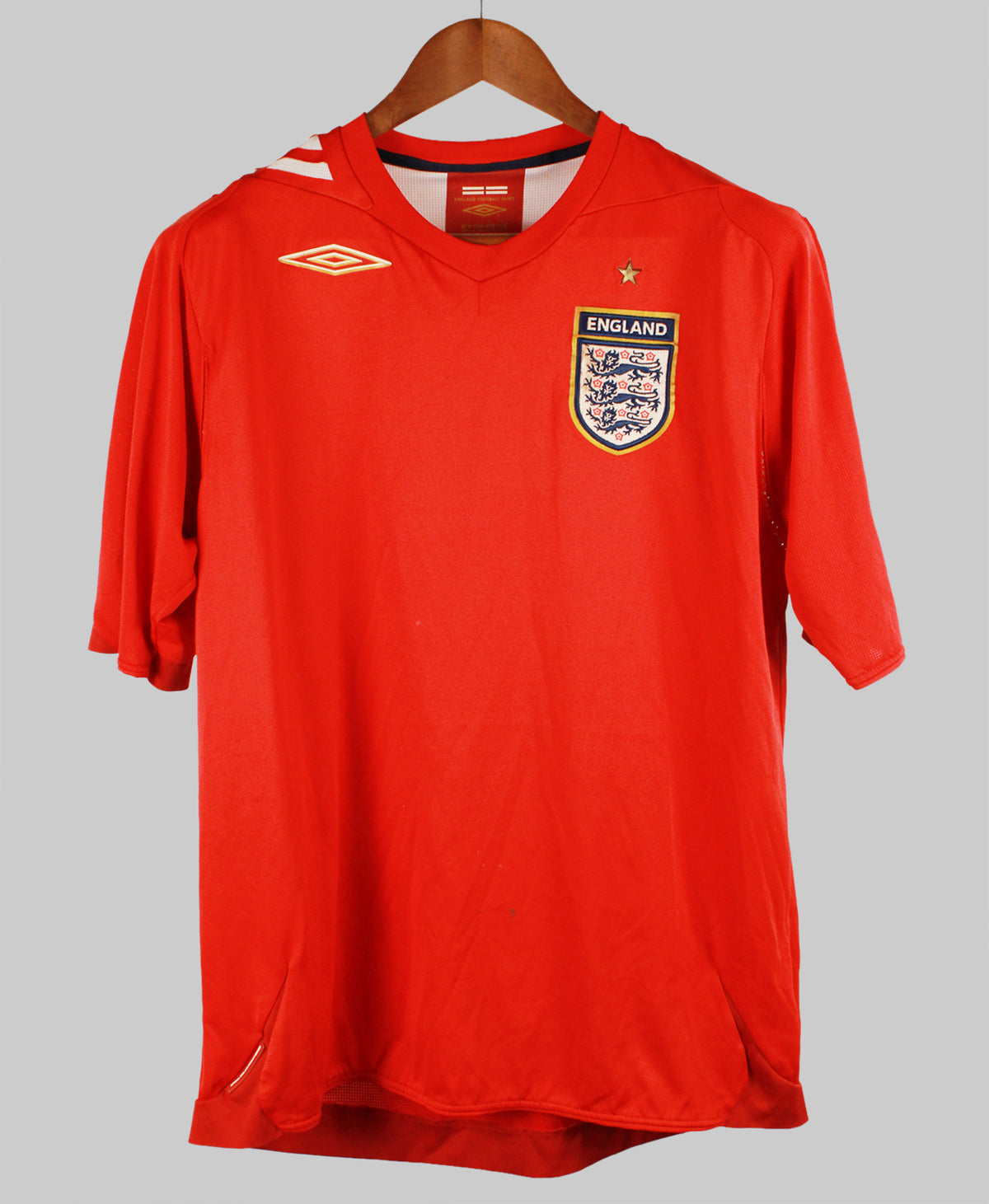 England 2005-06 Away Kit (L)