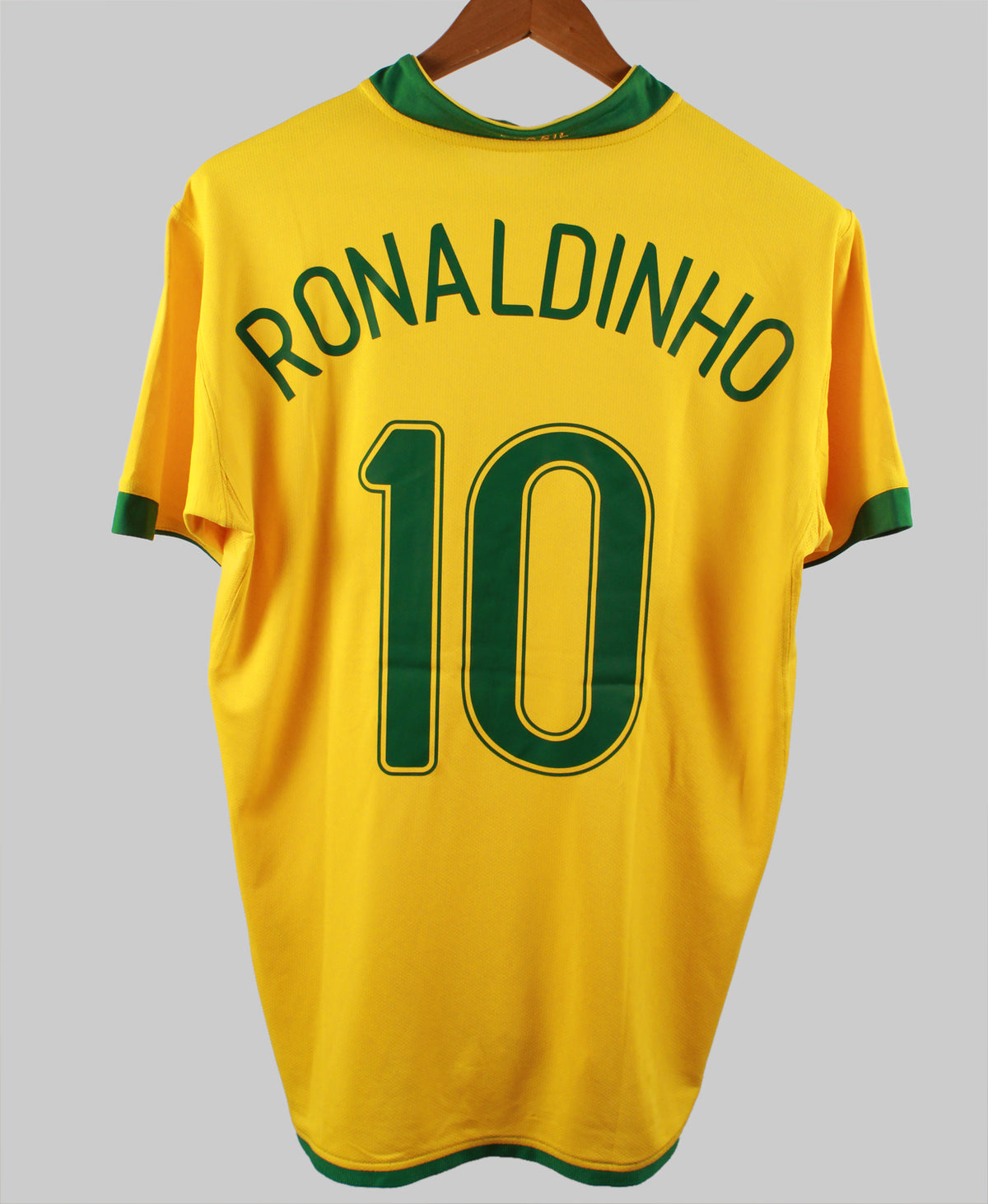Brazil 2006-07 Ronaldinho Home Kit (M)