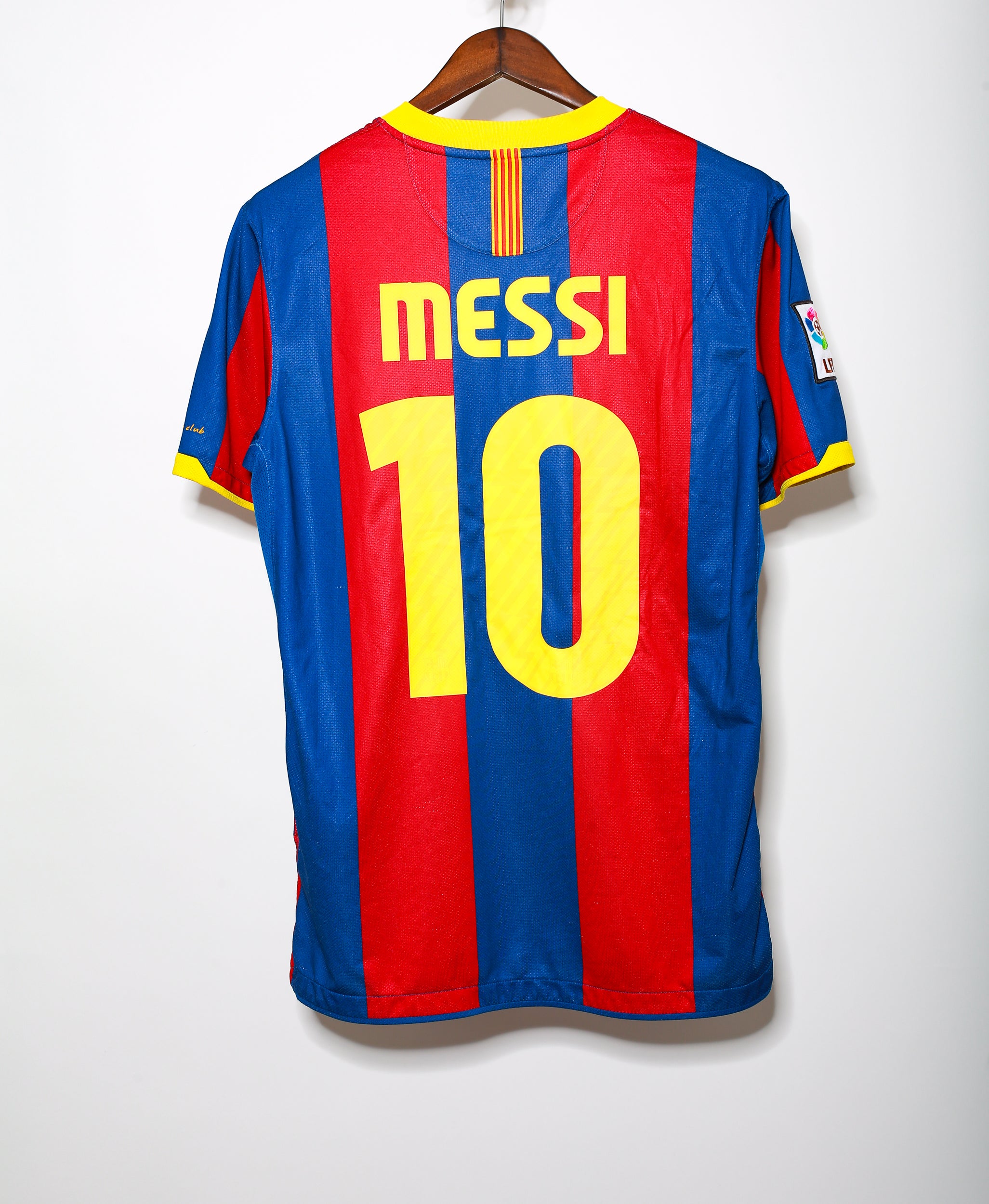 Barcelona 2010-11 Messi Home Kit (M) SOLD FROM THE FLOOR