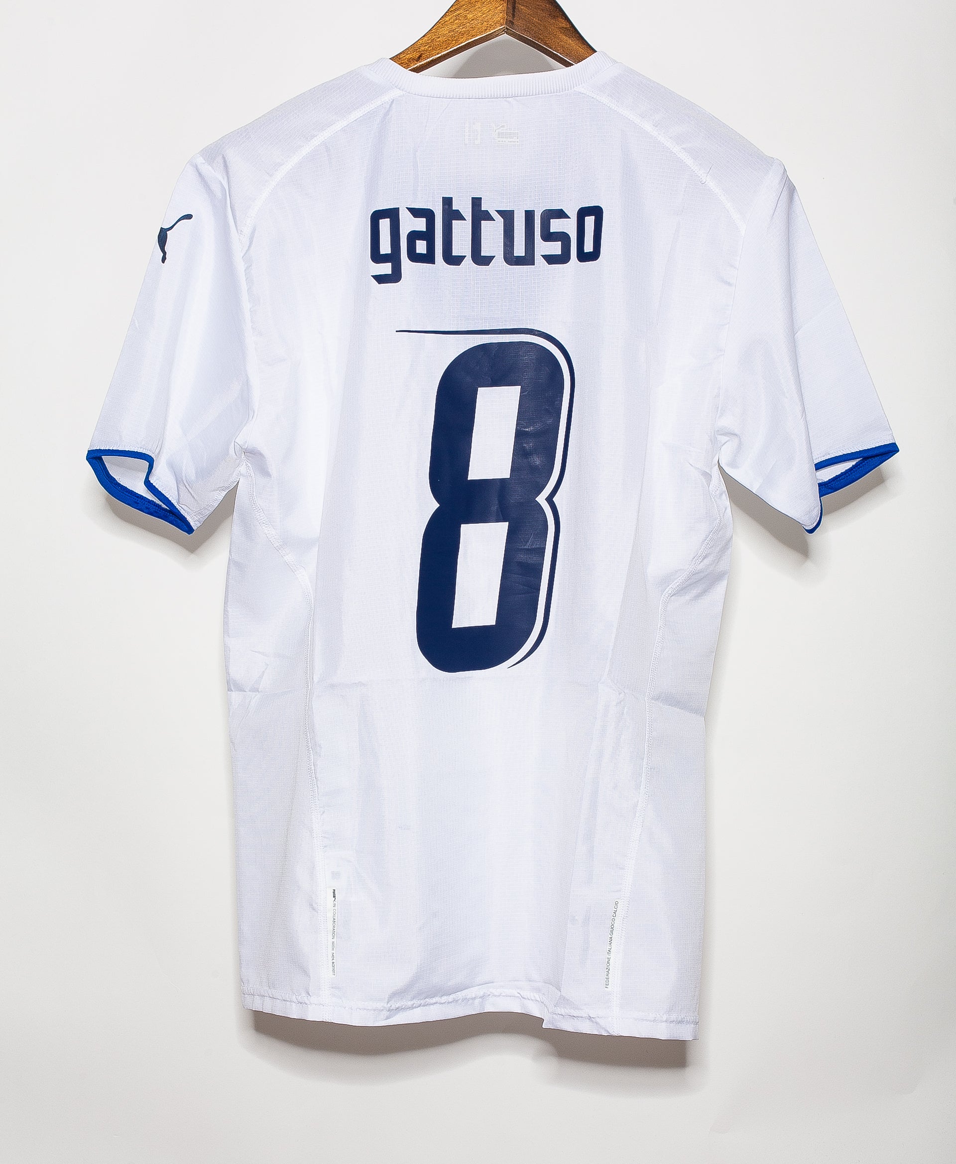 Italy 2006 Gattuso Away Kit (M) – Saturdays Football