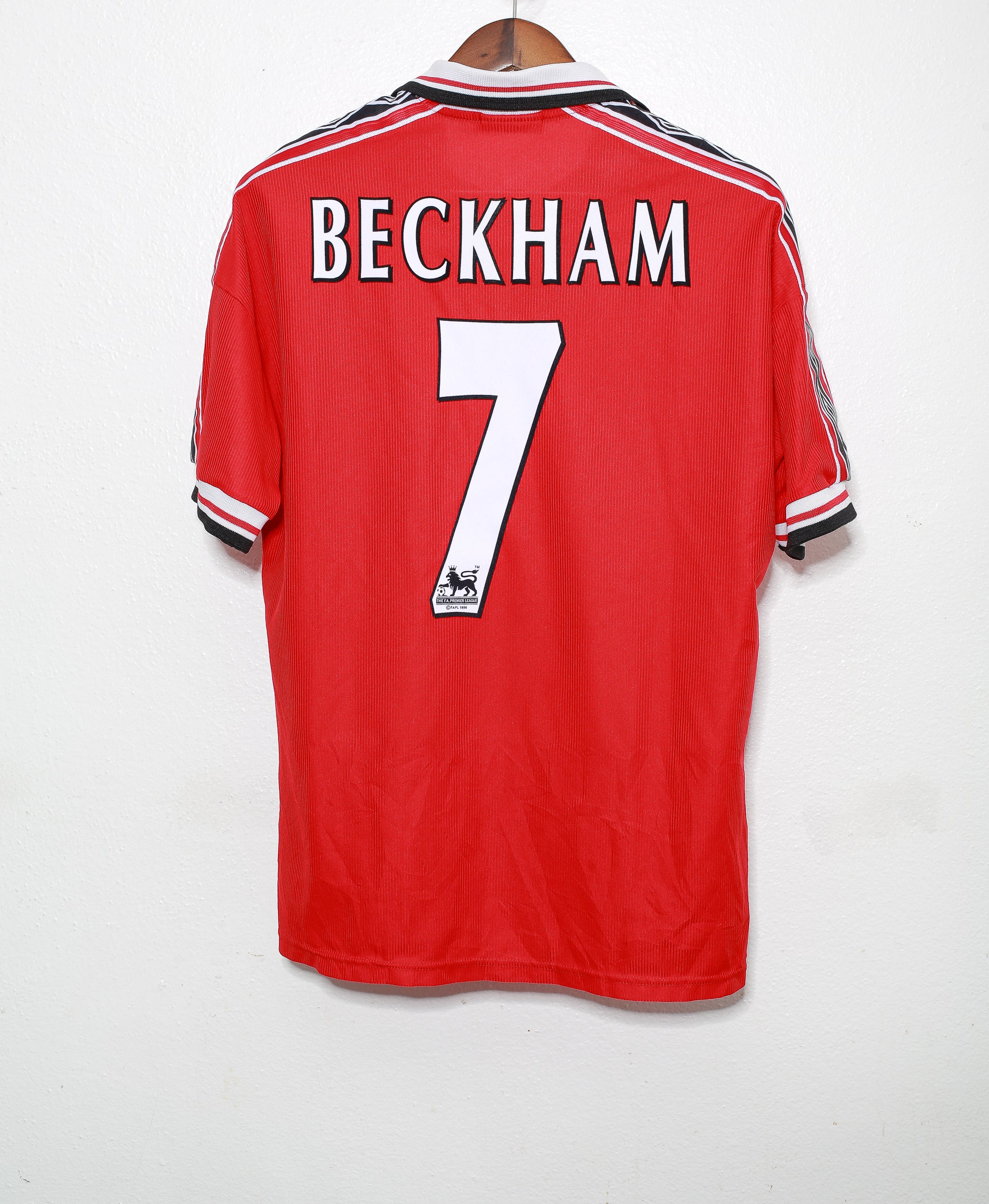 Vintage David Beckham #7 Manchester United 98/99 Red Short Sleeve Retro  Jersey