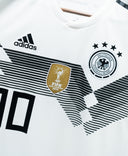 Germany 2018 Ozil Player Issue Home Kit (XL)