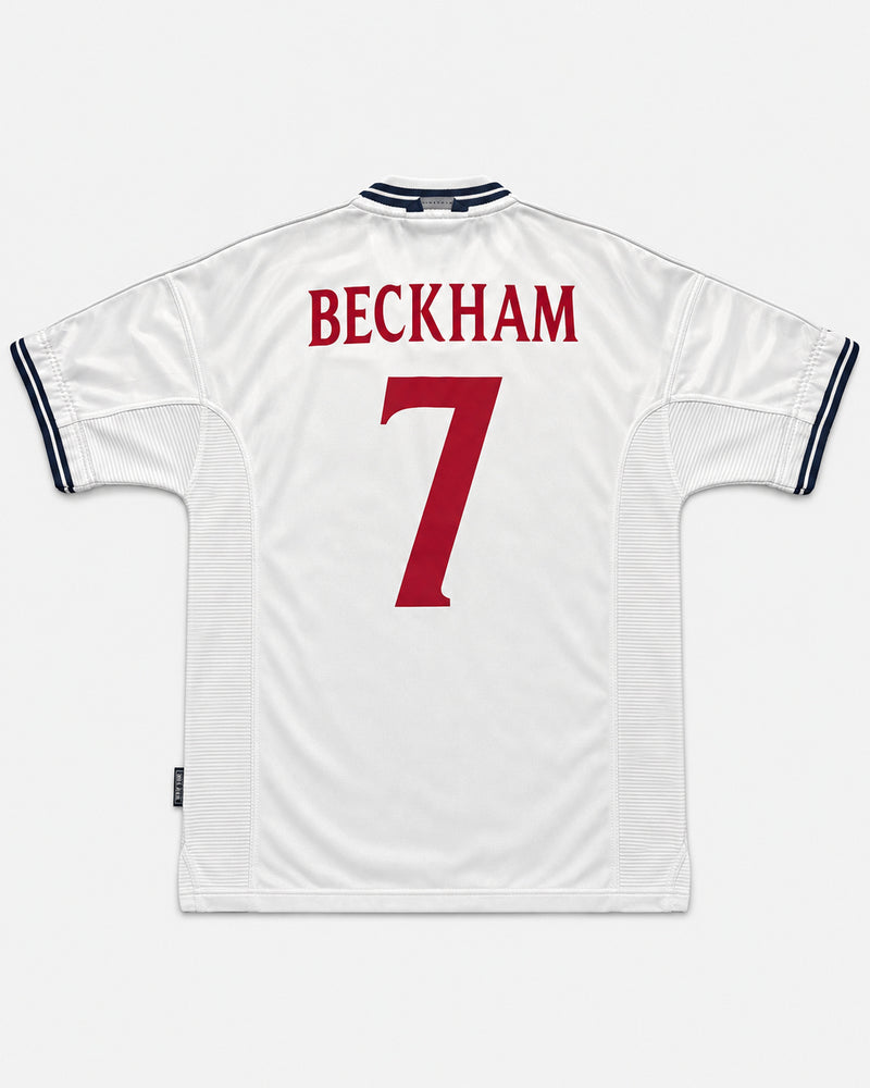England 1999-00 Beckham home vintage football shirt, size Large, back.