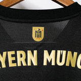 Bayern Munchen 2021-22 Davies Away Kit (M)