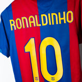 Barcelona 2006-07 Ronaldinho Home Kit (S)