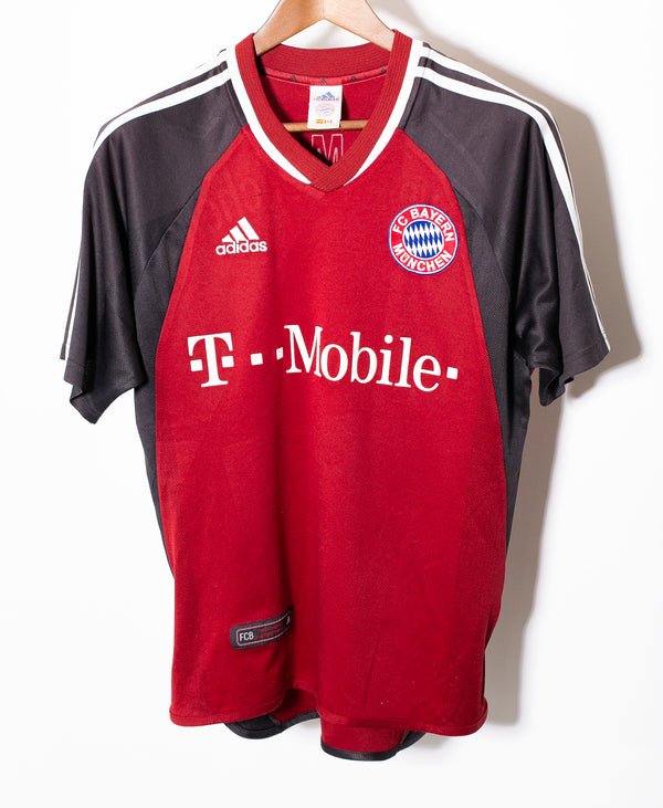 Bayern Munchen 2002 Kuffour Home Kit (S)