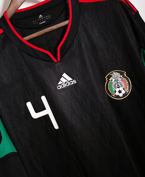 Mexico 2010 Marquez Away Kit (XL)