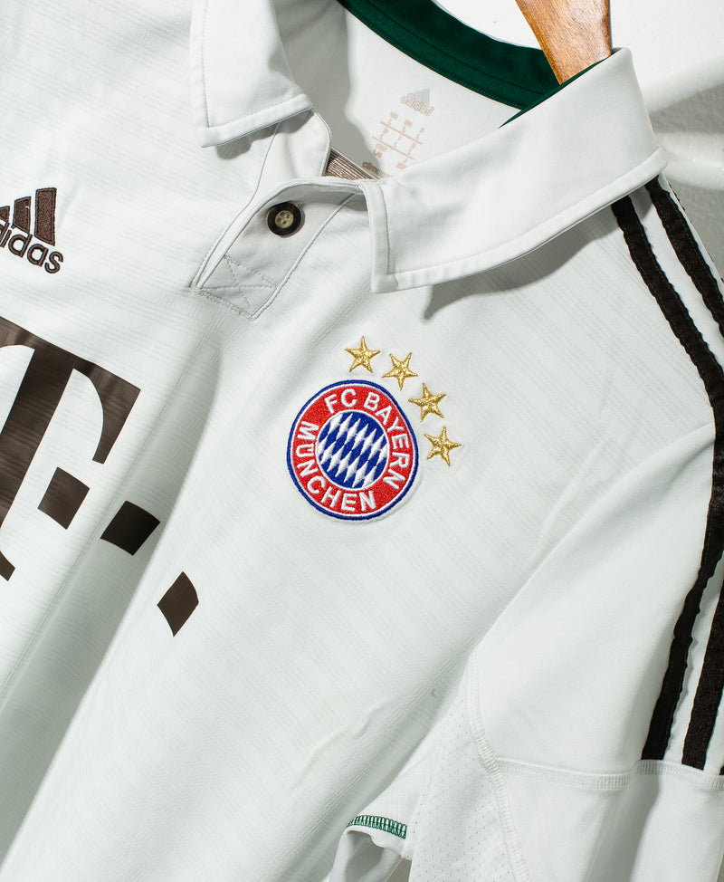 Bayern Munich 2013-14 Gotze Away Kit (L)