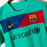 Barcelona 2010-11 Xavi Away Kit (S)