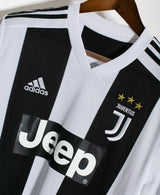 Juventus 2018-19 Ronaldo Home Kit (L)