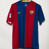 Barcelona 2006-07 Ronaldinho Home Kit (L)