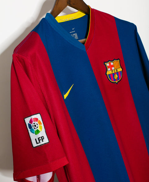 Barcelona 2006-07 Ronaldinho Home Kit (L)