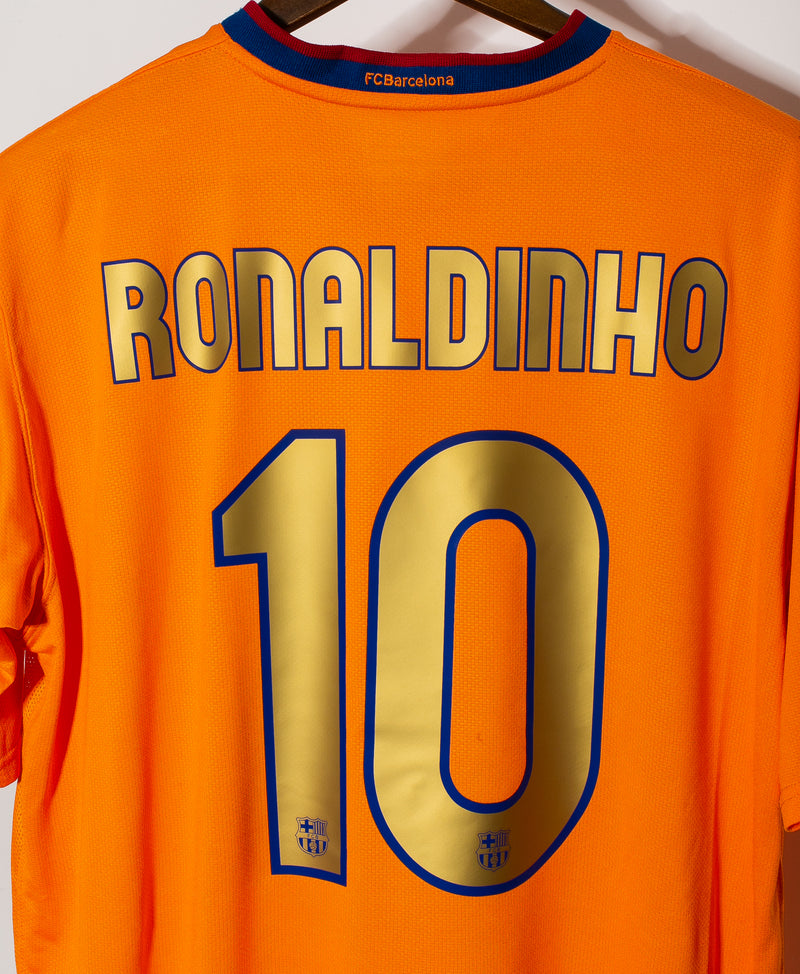 Barcelona 2006-07 Ronaldinho Away Kit (2XL)