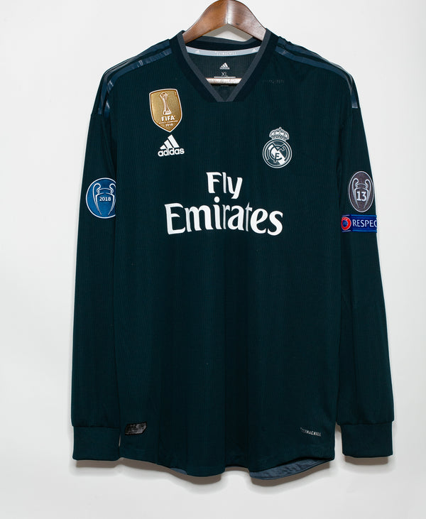 Real Madrid 2018-19 Modric Long Sleeve Home Kit (XL)
