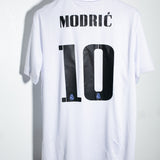 Real Madrid 2022-23 Modric Home Kit (XL)