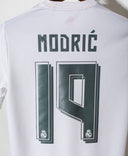 Real Madrid 2015-16 Modric Home Kit (YXL)