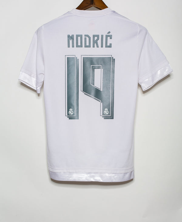 Real Madrid 2015-16 Modric Home Kit (YXL)