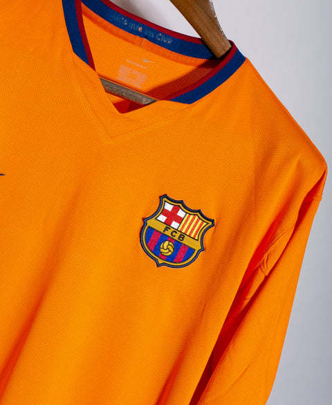 Barcelona 2006-07 Ronaldinho Away Kit (XL)