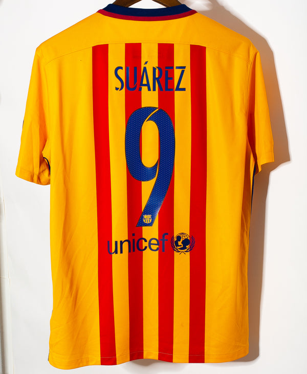 Barcelona 2015-16 Suarez Away Kit (L)