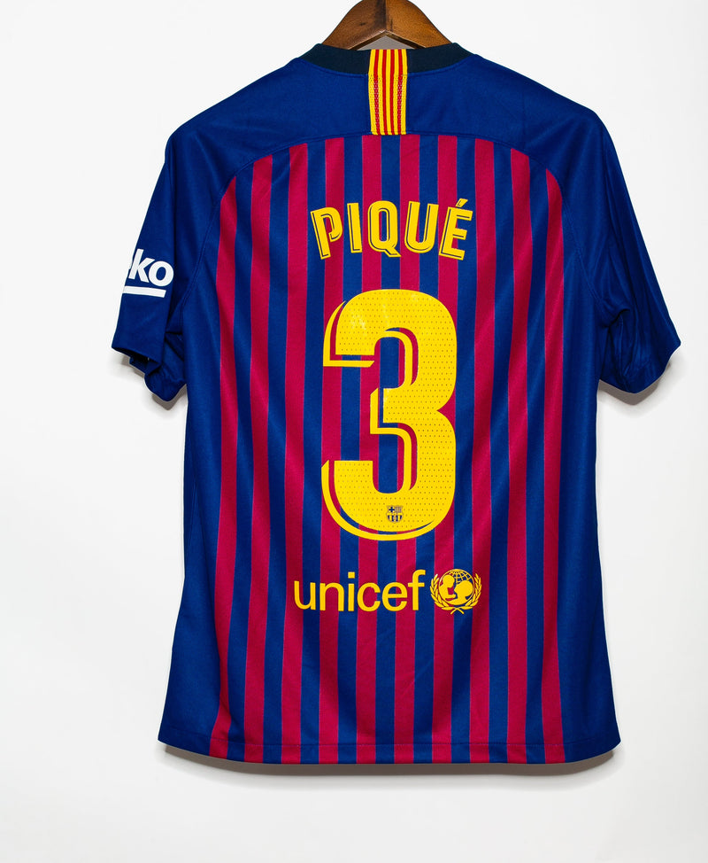 Barcelona 2018 19 Pique Home Kit M Saturdays Football