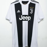 Juventus 2018-19 Ronaldo Home Kit (L)