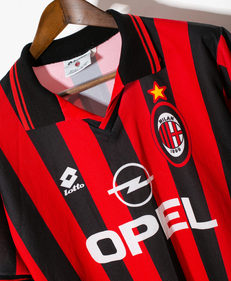 AC Milan 1996/97 Home Jersey