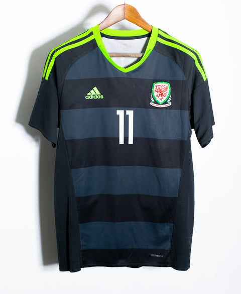 Wales 2016 Bale Away Kit (M)