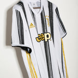 Juventus 2020-21 Ronaldo Home Kit (XL)