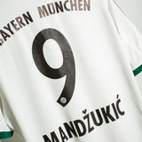Bayern Munich 2013-14 Mandzukic Away Kit (2XL)