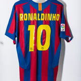 Barcelona 2005-06 Ronaldinho Home Kit (L)