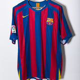 Barcelona 2005-06 Ronaldinho Home Kit (L)