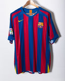 Barcelona 2005-06 Ronaldinho Home Kit (L)