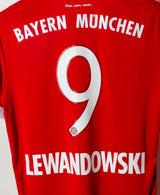 Bayern Munich 2017-18 Lewandowski Home Kit (M)