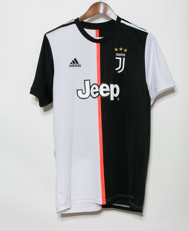 Juventus 2019-20 Ronaldo Home Kit (L)