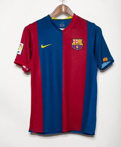 Barcelona 2006-07 Ronaldinho Home Kit (S)